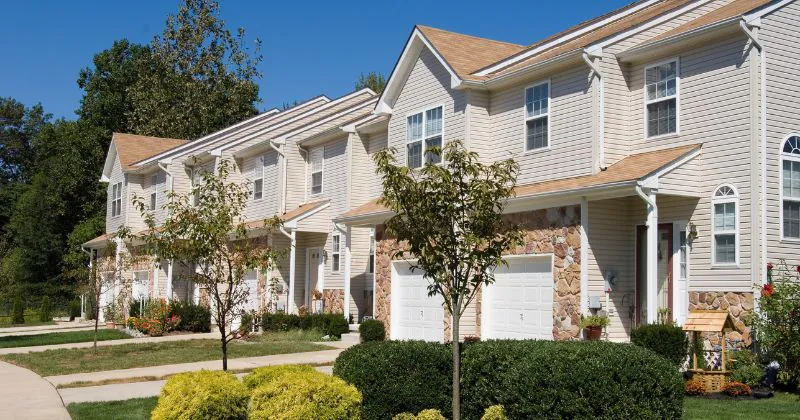 hoa community with fiber internet